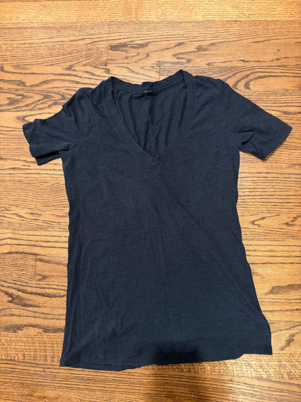 lululemon athletica navy V-Neck Short Sleeve Tee